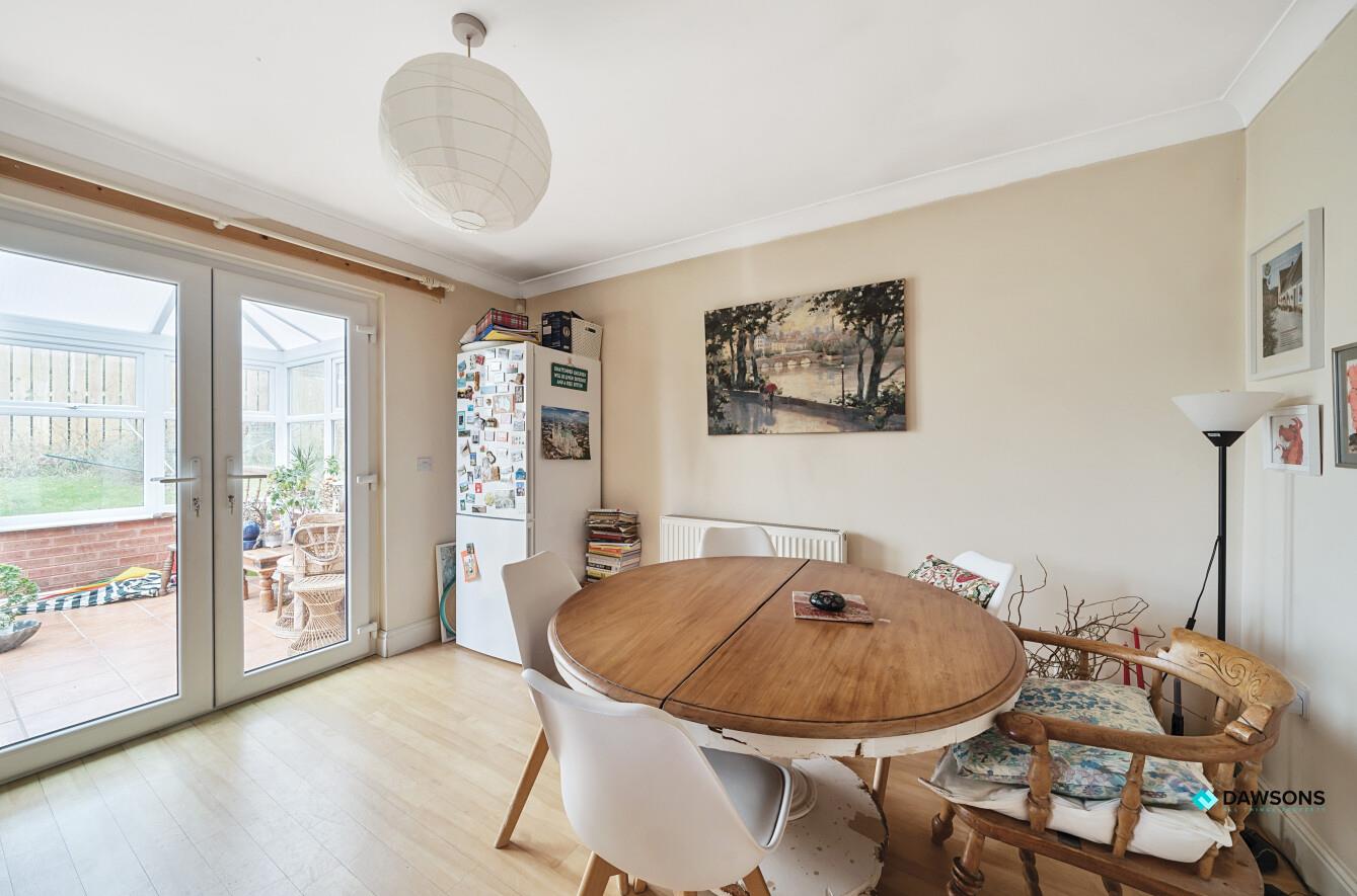 Oak Tree Close, West Cross, Swansea, SA3 5RW